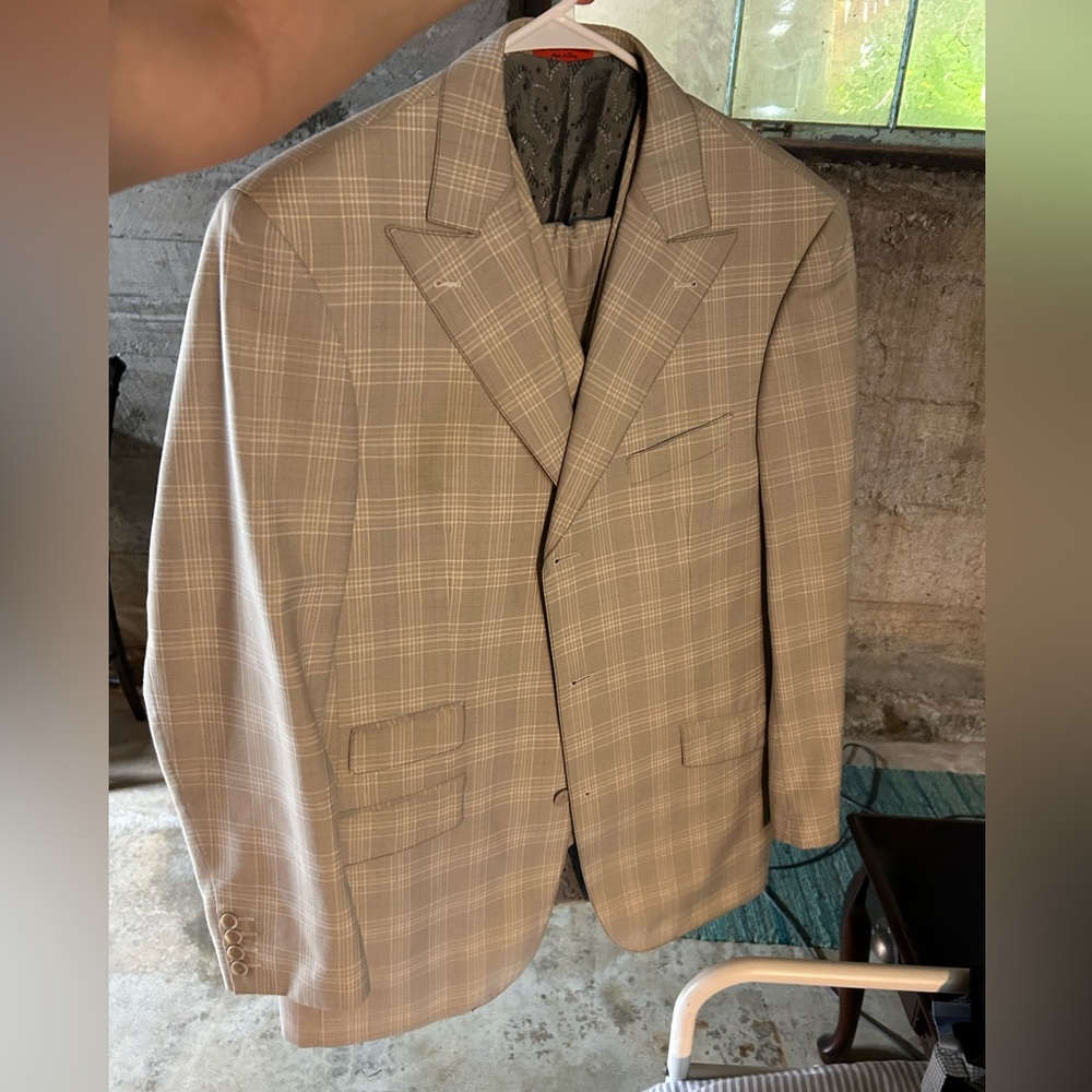 Men’s 3 piece suit tan checkered